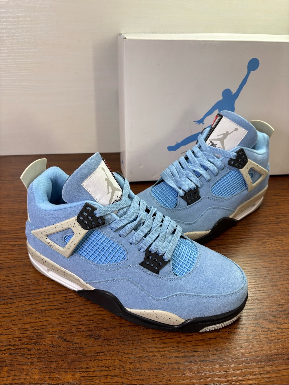Air Jordan Retro -University Blue -Men’s Iconic Suede Sneakers
